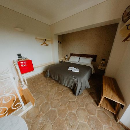 오피다 La Casa Delle Api B&B 외부 사진