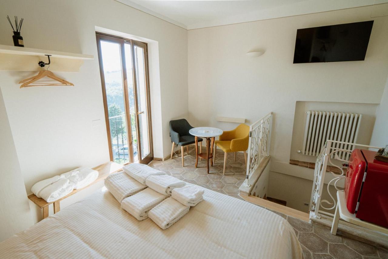 오피다 La Casa Delle Api B&B 외부 사진